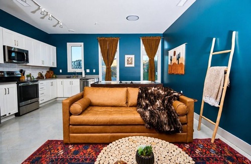 South Nashville Apartment | Nashville`s Wildwest Getaway!