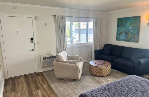 Melrose House | Nashville Studio wpool - Hip Melrose - 8th Ave