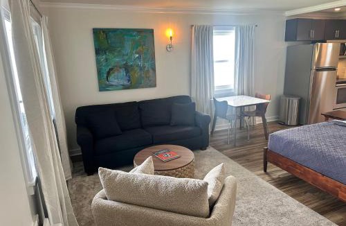 Melrose House | Nashville Studio wpool - Hip Melrose - 8th Ave