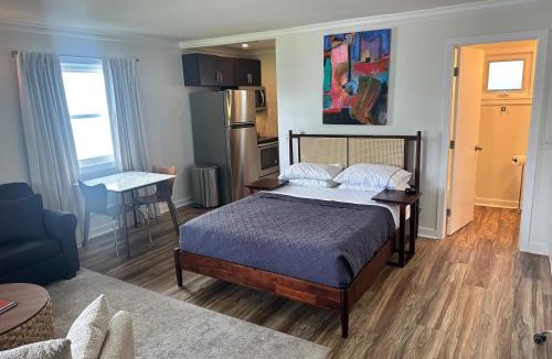 Melrose House | Nashville Studio wpool - Hip Melrose - 8th Ave
