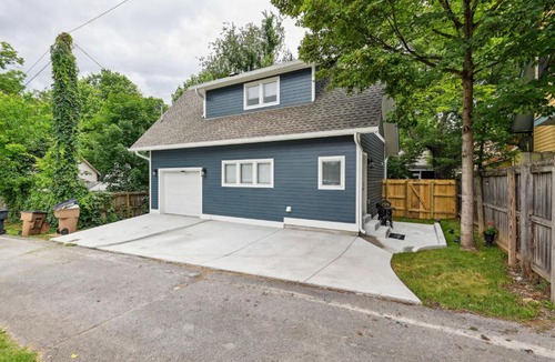 Woodland in Waverly Apartment | Nashville Vacation Rental Near Bridgestone Arena!