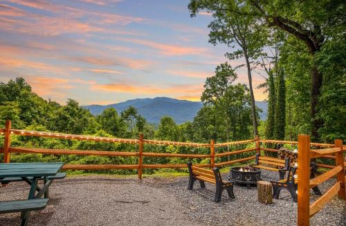Bryson City House | Native Winds Luxury Cabin Rental