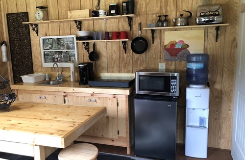 Bynum Cabin | Natural Splendor; Ultimate Off Grid Experience!