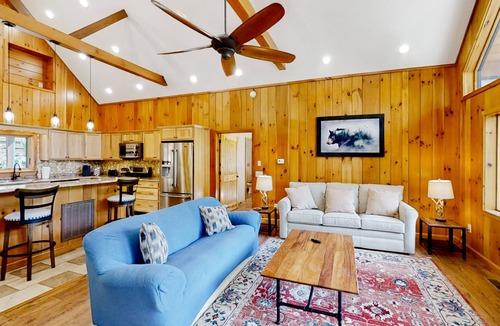 Franklin House | Nature's Edge | House in Franklin with a wood stove & mountain views
