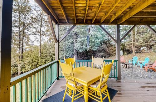 Murphy House | Nature's Embrace Cabin