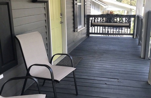 University Park Apartment | NC STATE, Cameron Village-Wake Med-dogs ok-fenced