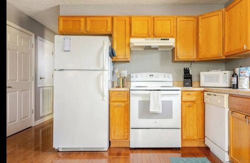 Historic Montford Apartment | nDowntown walkable 2-bedroom with everything needed for two couples or more.