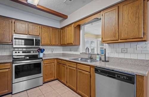 Tranquil Harbour House | NE 38th Street Dog Friendly - Star Spangled Manor