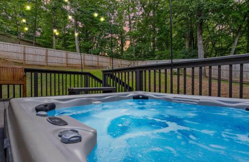 Mills River House | Near Asheville Hot Tub Fire Pit BBQ Sleeps 10