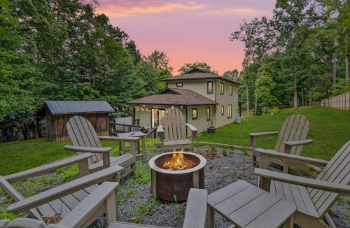 Mills River House | Near Asheville Hot Tub Fire Pit BBQ Sleeps 10