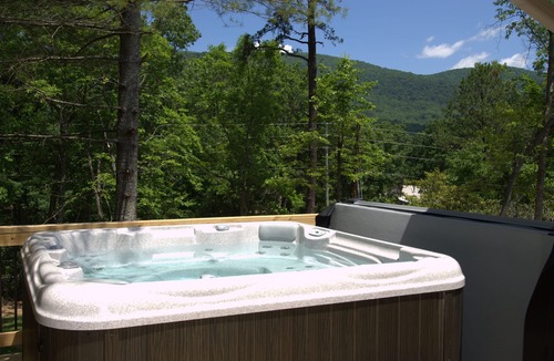 Fairview House | Near Asheville*Hot Tub* New Home*Mountain Views*family friendly*Fire pit