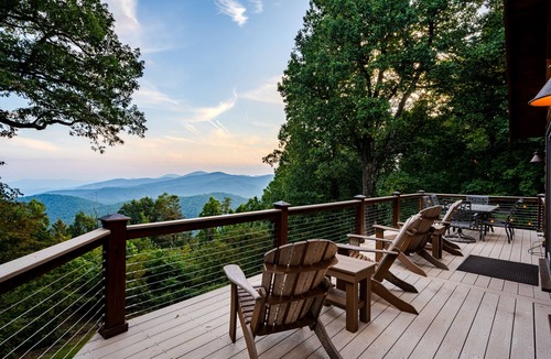 Old Fort Cabin | Near Asheville w/Awesome Mountain View!