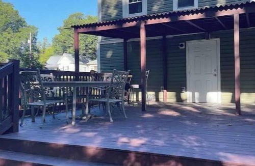 Ruffin Apartment | Near Downtown Greensboro & UNCG/NCAT Suite