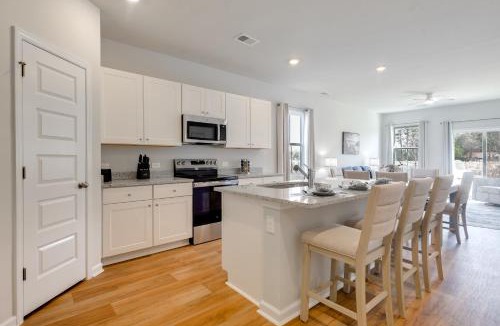 Ocean Isle Beach House | Near Golf! Family Escape 6 Mi to Ocean Isle Beach