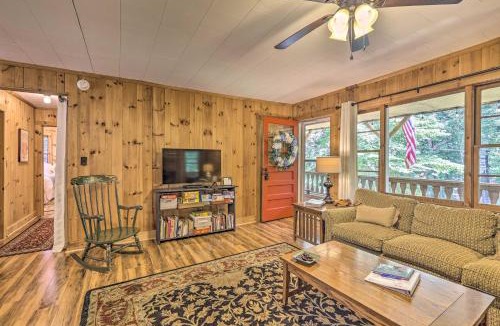 Roaring Gap House | Near Hiking Roaring Gap Retreat with Fire Pit!