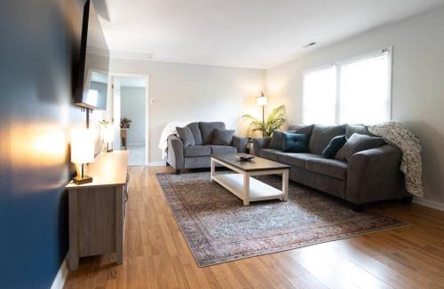 Apex House | Near Historic Downtown Apex, Sleeps 8, King Bed