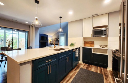 Cotswold House | Near Hospitals, Single Level 3Br/2Bath w/Office, Safe neighborhood, Parking.nn