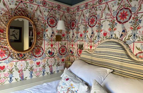 Peebles House | Neidpath Castle Cottage