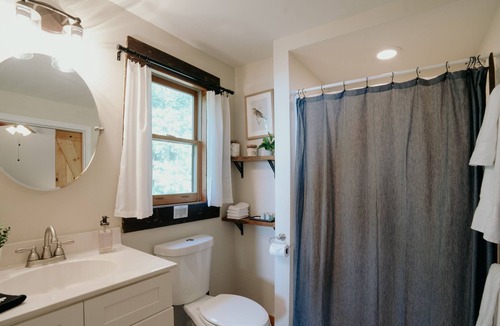 Bostic Cabin | New! 3 Bedroom Cabin with Stunning Views & Hot Tub