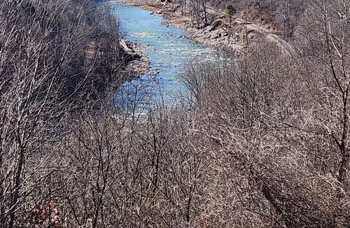 Bakersville Cabin | New 3-bedroom NC mountain cabin with million dollar view & N. Toe River access