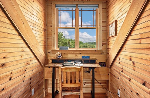 Fletcher House | New Asheville Dream Home! Bball court, fire pit, theatre, pool table!