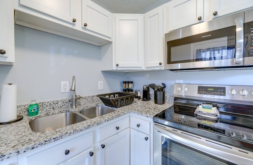 New Bern House | New Bern Abode w/Yard ~ 2 Mi to Neuse River