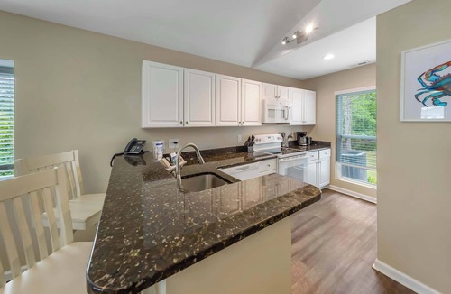 Fairfield Harbour Condo | New Bern Condo-Resort Living with Pool, Gym, & Water Views