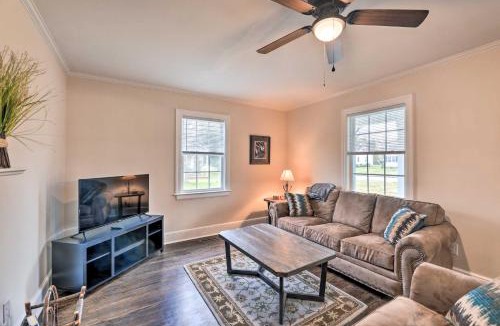 New Bern House | New Bern Retreat with Fire Pit about 1 Mi to Dtwn!