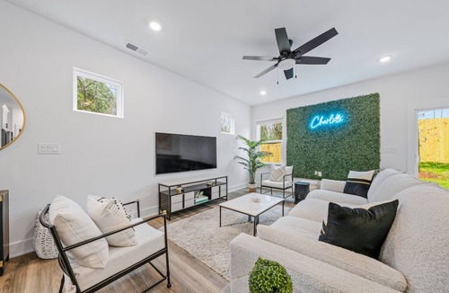 Charlotte House | New Build Near South End