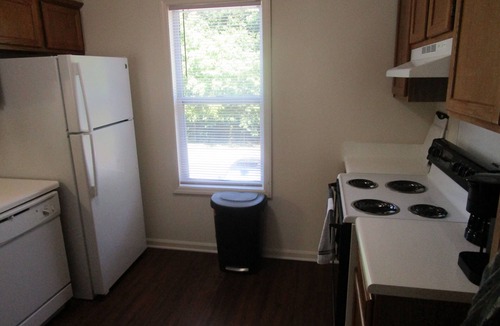 Mount Holly Condo | New! City Chic 13min to Airport and 20min to City Center