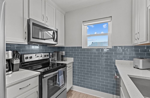Carolina Beach Condo | NEW CONSTRUCTION-Pool-Top Floor Luxury Oceanfront Condo-KeylessCheckin-RR Host