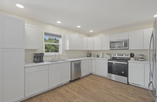 Galax House | NEW! Galax 5BR Home Near Blue Ridge - Sleeps 6