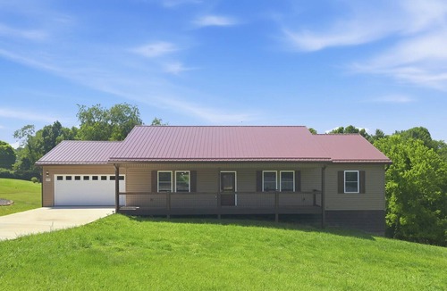 Galax House | NEW! Galax 5BR Home Near Blue Ridge - Sleeps 6