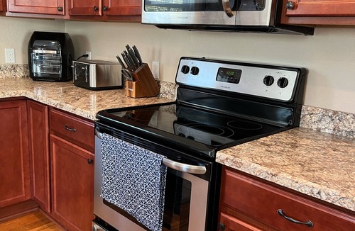 Colington House | New HOT TUB - 4BR/3BA Soundside - Dog Friendly