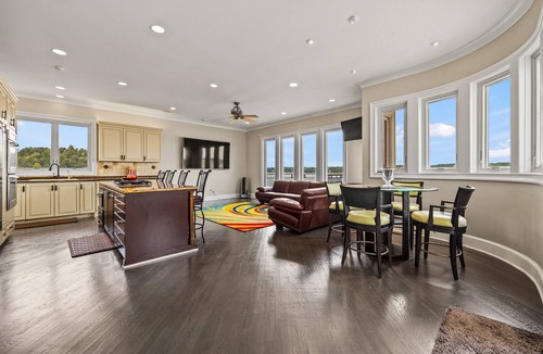 Steele Creek House | New Lake Wylie Mansion; Sleeps 22 w/Game Room, Basketball Court & Amazing Views!