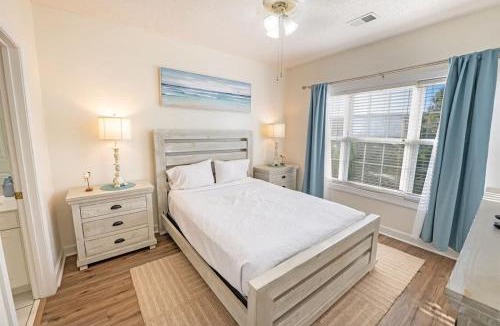 Socastee House | New,Large 2BR in Azalea Lakes, Pools,Hot Tubs,Nice