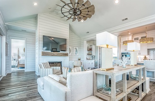 Bald Head Island House | NEW LISTING! 6 bedrooms, 2 fridges, 2 dishwashers, lots of custom amenities!