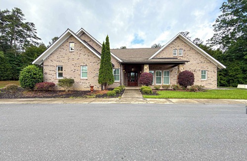 Mint Hill House | New Listing! 6Bed/6Bath-Great for Families/Groups!