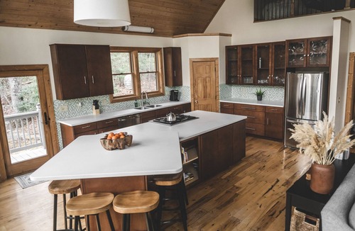 Burnsville Ski Chalet | NEW LISTING - Luxury Property