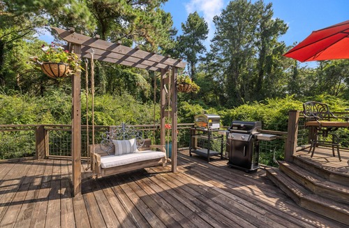 Wadmalaw Island House | New Listing! Rustic Luxury Treehouse