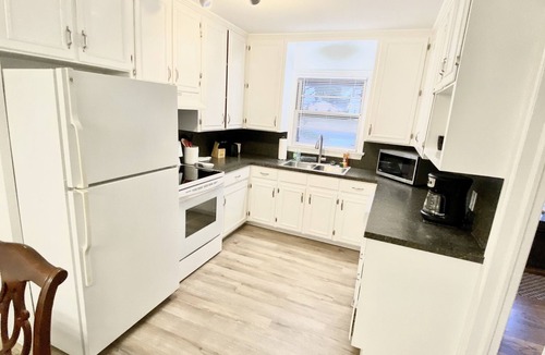 Beverly Woods House | New Listing! Southpark Charlotte Queen City Home! Great location!