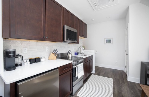 Villa Heights House | ★New Modern Farmhouse Loft in NoDa★ Views/Parking