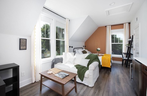 Villa Heights House | ★New Modern Farmhouse Loft in NoDa★ Views/Parking