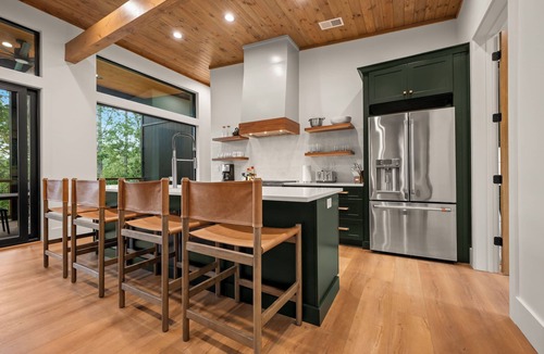 Mill Spring House | New Modern House on Lake Adger near TIEC, Vineyards, Orchards, Biltmore and more