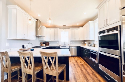 Ocean Hill House | New/Oceanside/Pool/Hot Tub/Tiki Bar/7minwalk2Beach