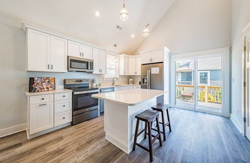Harbinger House | New Outer Banks Golf Cottage