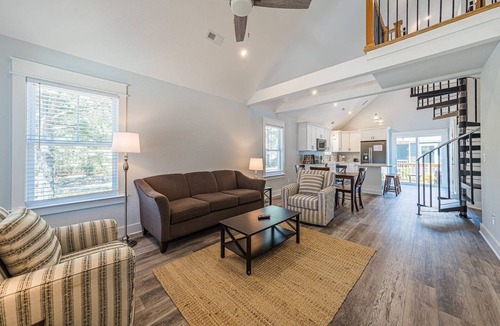 Harbinger House | New Outer Banks Golf Cottage
