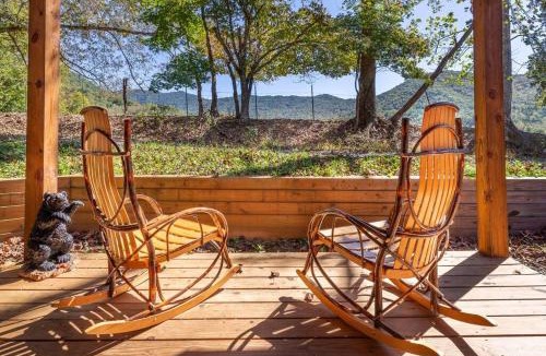 Robbinsville House | *New Owner Special* Cozy Cabin with mountain views