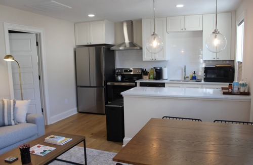 Wilmington Historic District Apartment | New pet-friendly 1BR/1BA Historic District carriage house 4 blocks to riverwalk