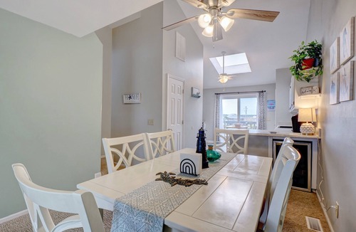 McCutcheon Field House | *NEW* Second Row 3 Bedroom with a pool and incredible views. *FLEXIBLE*